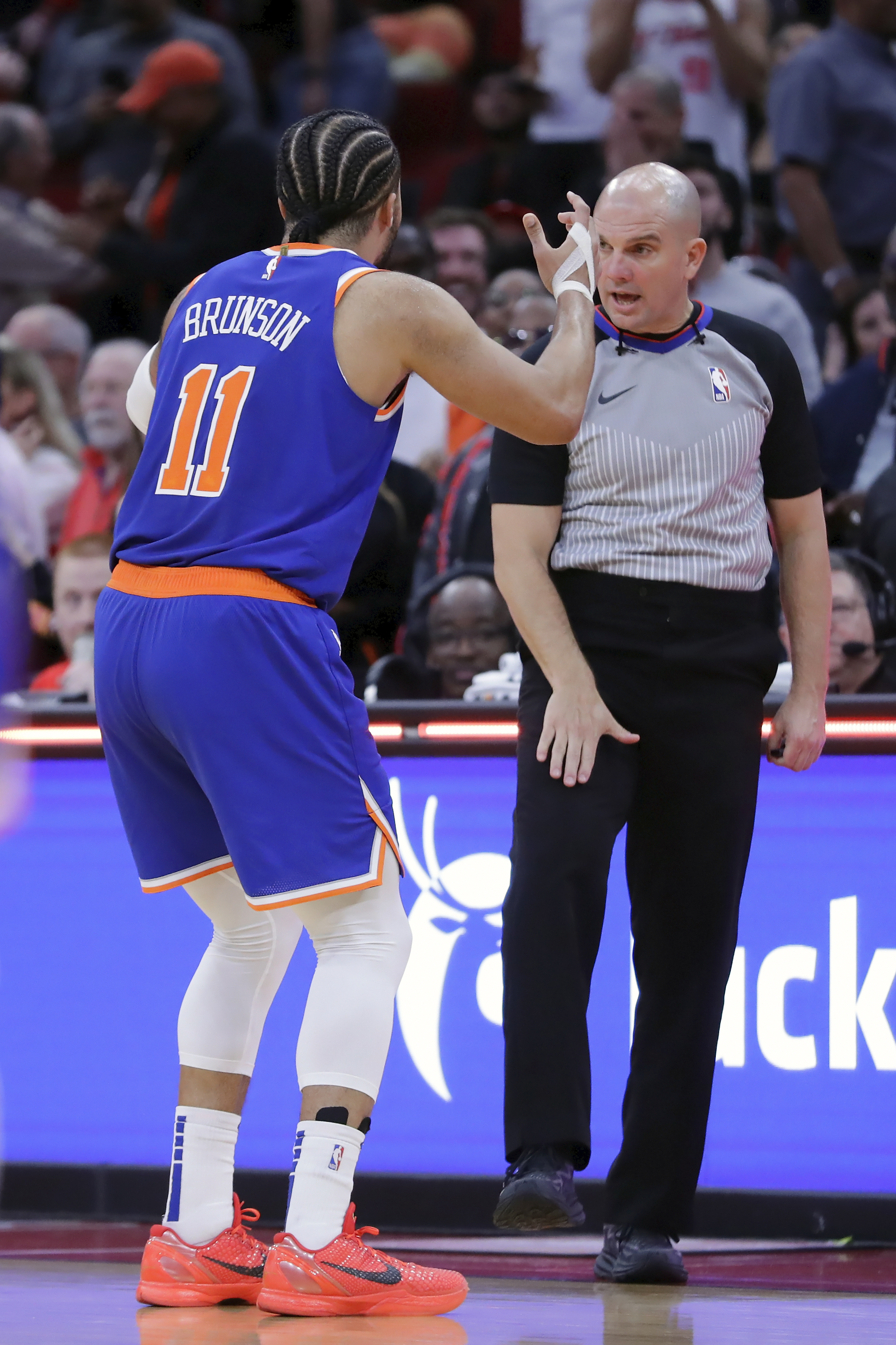 Refs Quickly Admit They Blew Foul Call On Knicks’ Jalen Brunson