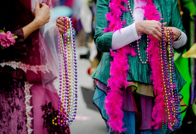 WATCH Mardi Gras parade, celebrations kick off in New Orleans