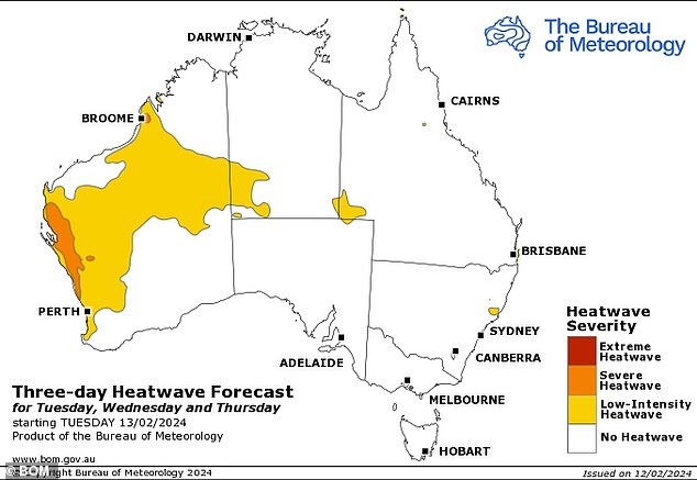 sydney, brisbane, melbourne weather: meteorologists warn of scorching heatwave, bushfire threat and a possible cyclone