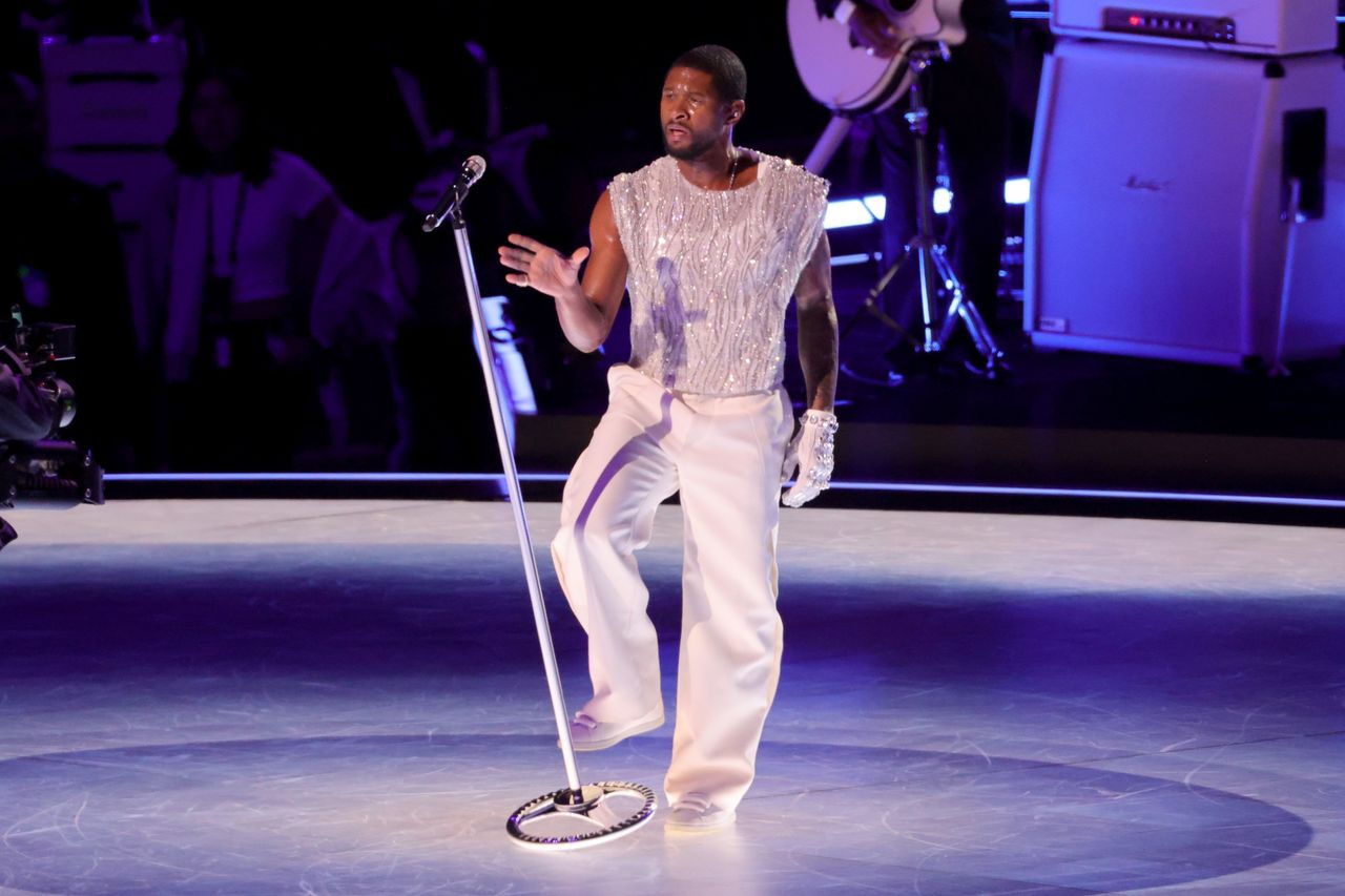 ‘Coming Home’ By Usher Review: A Fumbling R&B Return