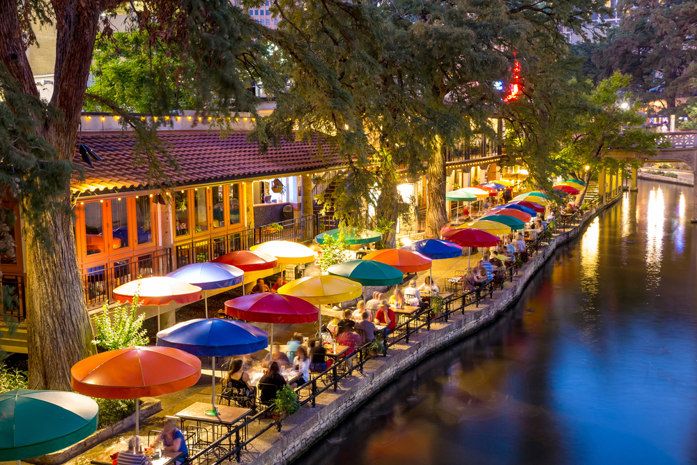 <p>San Antonio is rich in history, home to the Alamo and the beautiful River Walk. The city’s blend of Mexican and Texan culture results in unique cuisine, vibrant festivals, and Spanish colonial architecture.</p>