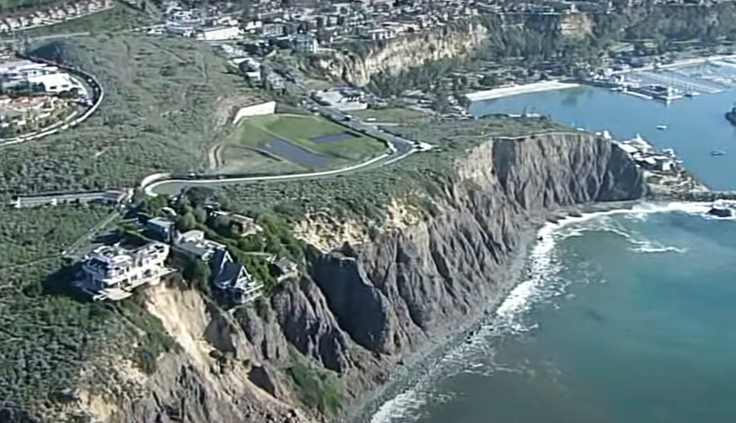 3 Multimillion-dollar Homes Teetering On Edge Of California Cliff After ...