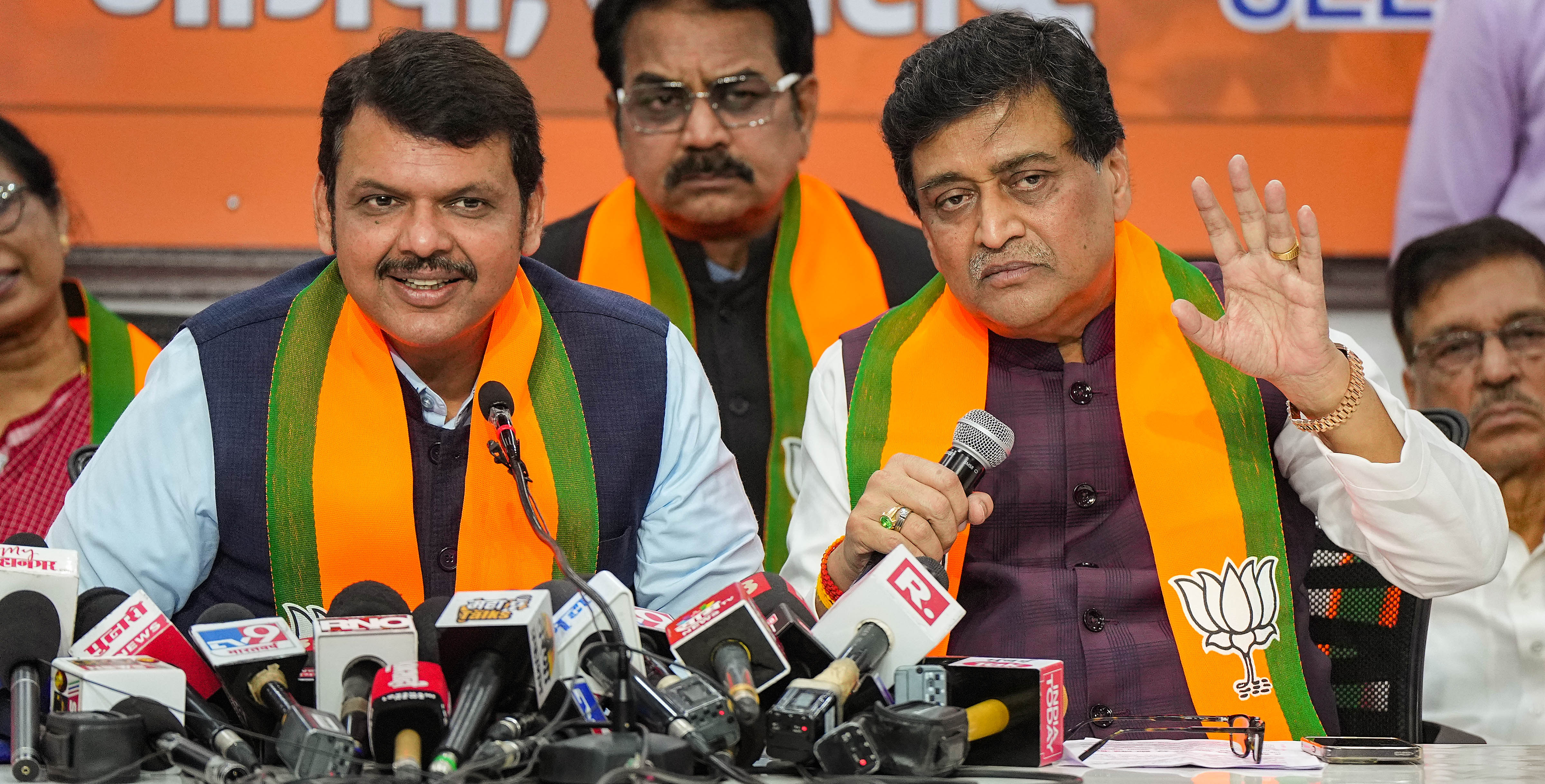 chavan was supposed to fight, but he chose to quit the battlefield: chennithala