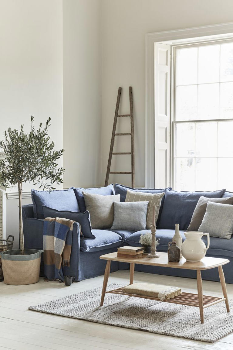7 mistakes that are making your living room feel cold & uninviting