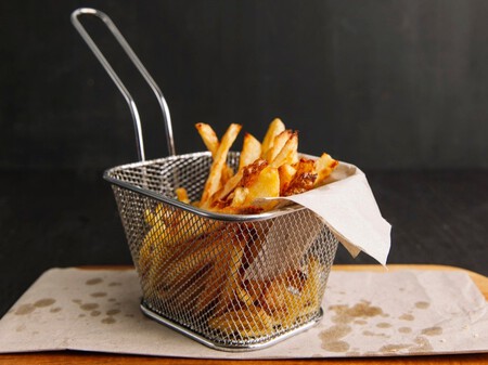 la acrilamida es el gran peligro oculto en las patatas fritas. unos científicos de alicante han descubierto cómo reducirla