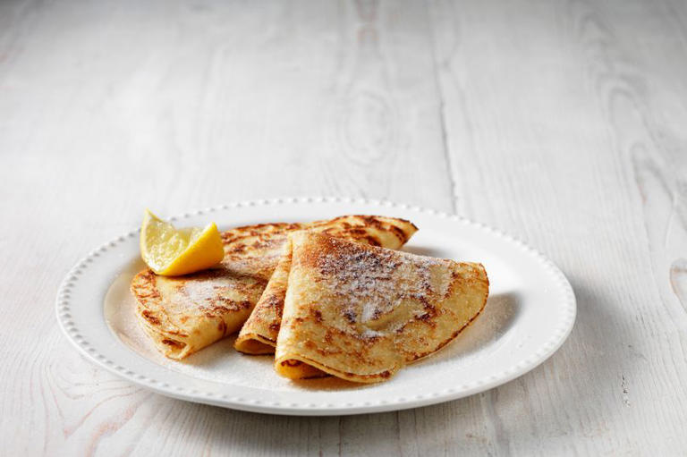 Can you make pancakes with self raising flour?