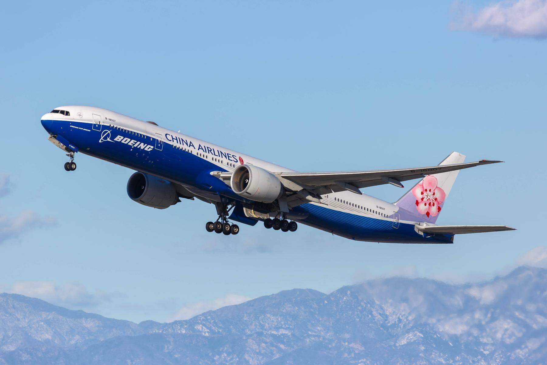 boeing 777 stellt neuen geschwindigkeitsrekord über dem pazifik auf