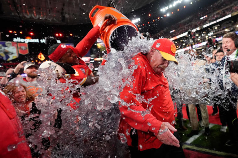 Suspicious betting leads to questions about Super Bowl Gatorade color odds