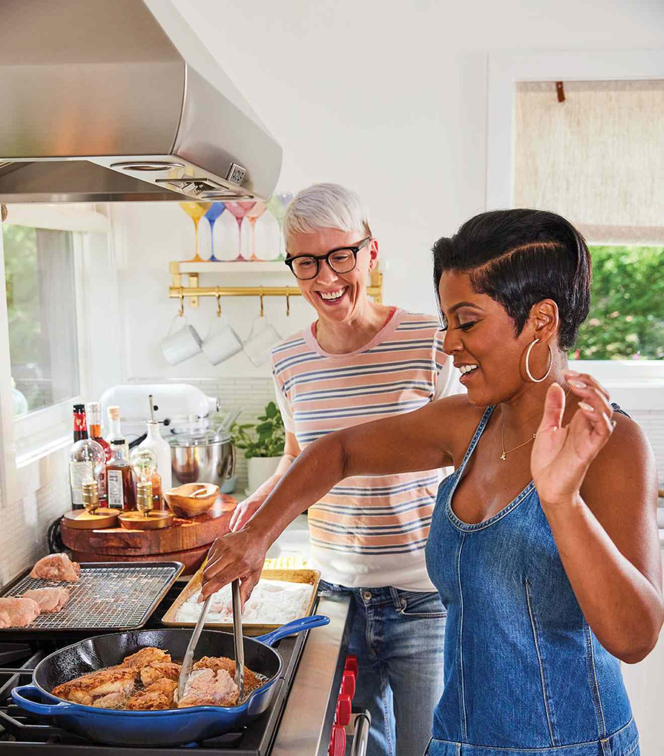 Tamron Hall's First Cookbook Is About Boosting Confidence For Beginner ...