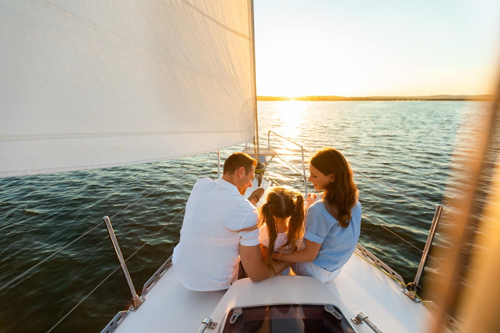 <p><span>For a truly romantic experience, consider a starlit sailboat ride. The calm waters and the starry sky create an unforgettable ambiance. Glide across the gentle waves as the city lights fade into the background and the vast sky opens up above you.</span></p> <p><b>Insider’s Tip: </b><span>Book a private charter for a more intimate experience.</span></p>