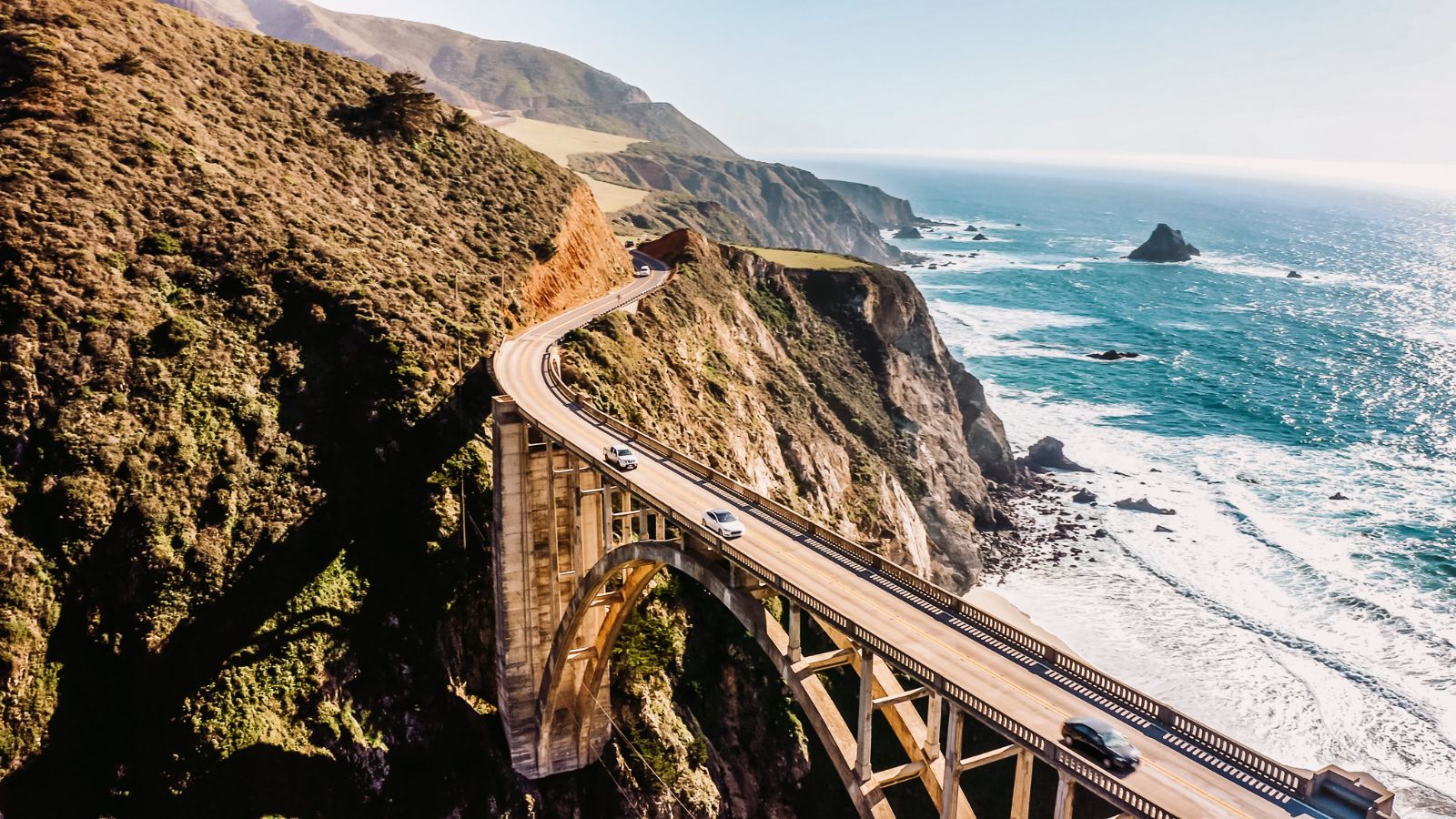 <p>Taking a road trip up or down the US West Coast is a dream vacation for many. Whether you hanker after the golden beaches of California or the ice fields of Alaska, there’s something for every traveler on the Pacific Seaboard. From south to north, here are a dozen wonderful spots to stop at when driving the US West Coast. </p>