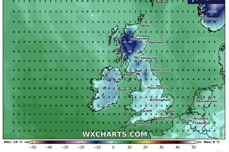 Weather maps reveal polar blast to bring -13C freeze to UK in just weeks