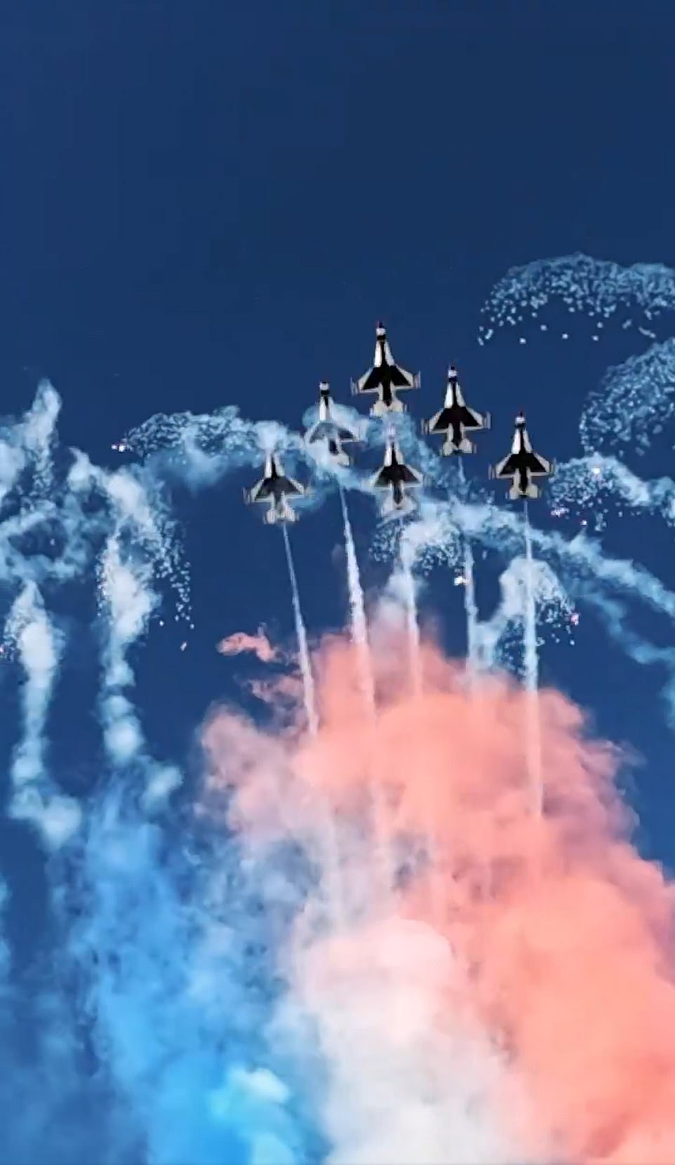 us-air-force-releases-footage-of-fighter-jets-flying-over-las-vegas