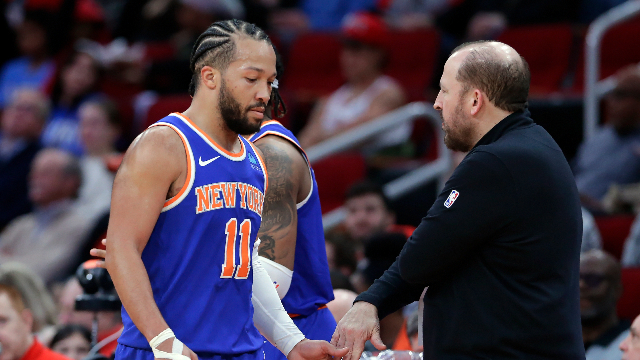 AP Source: Knicks Filing Protest With NBA After Wrong Call Led To Loss ...