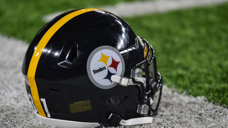 Steelers free agency mock: Pittsburgh finds a franchise center ahead of ...