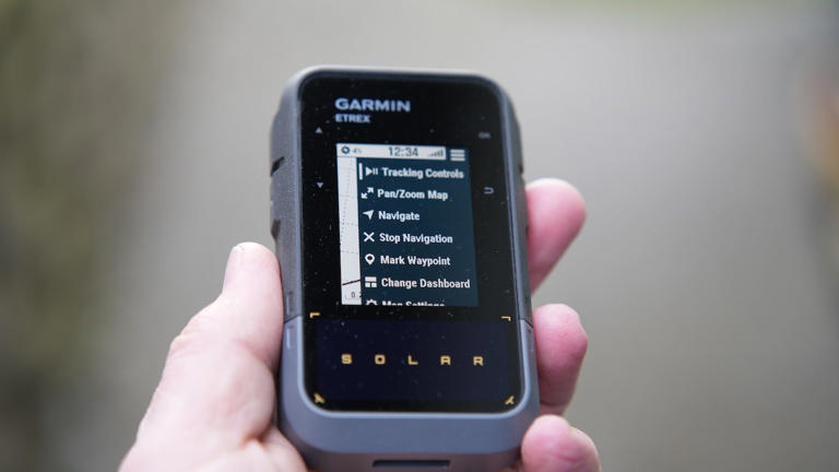 I hiked with Garmin's 'unlimited battery' GPS tracker and it made life so much easier
