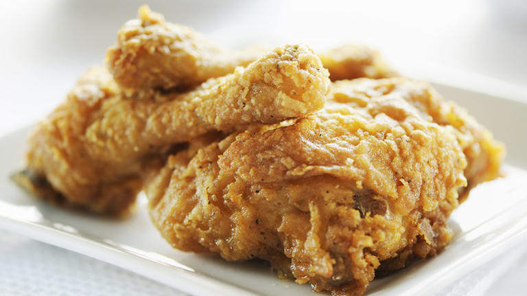 Don't Fall For These 12 Fried Chicken Myths