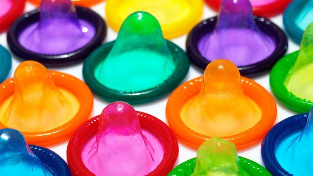 en el día mundial del preservativo, descubre algunos de sus mitos por su uso