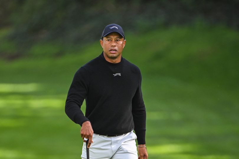 tiger woods debuts new clothing brand on course after nike split