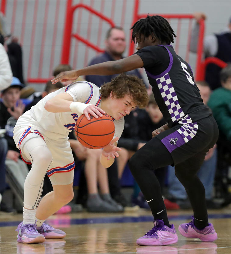 Akron Zips Basketball Coach John Groce Can Watch Son Conner Hoop At Revere High School 7457