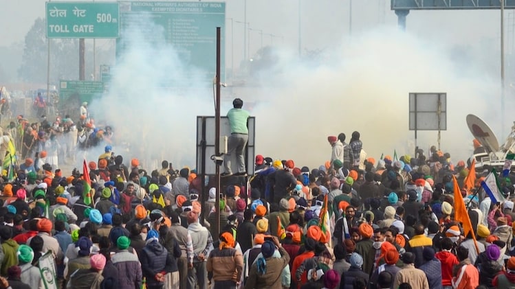 Farmers' Protest: Tear Gas Fired Again At Punjab-Haryana Border As ...