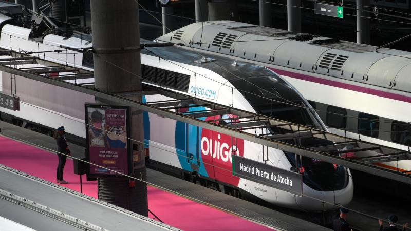 « un tgv sur deux » : chaos en vue dans toutes les gares françaises ce week-end