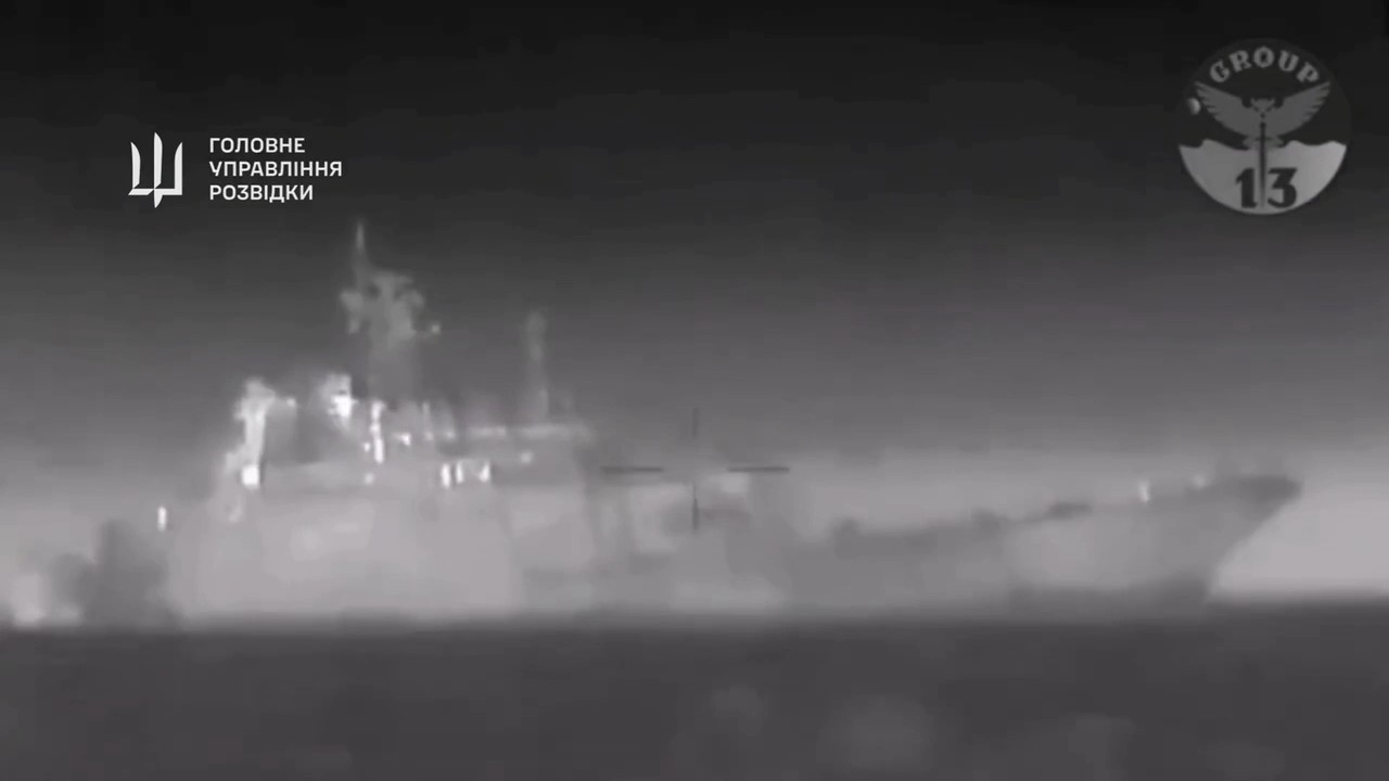 wybuchy u wybrzeży krymu. ukraińskie drony znów dopadły okręt rosjan i wszystko nagrały