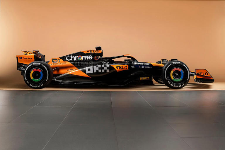 McLaren F1 revela su nuevo coche MCL38 para 2024