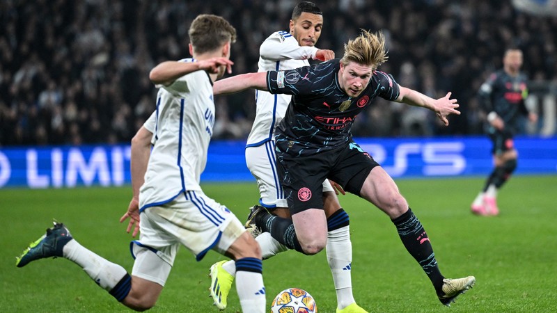 kevin de bruyne 'extraordinary’ as manchester city cruise in champions league