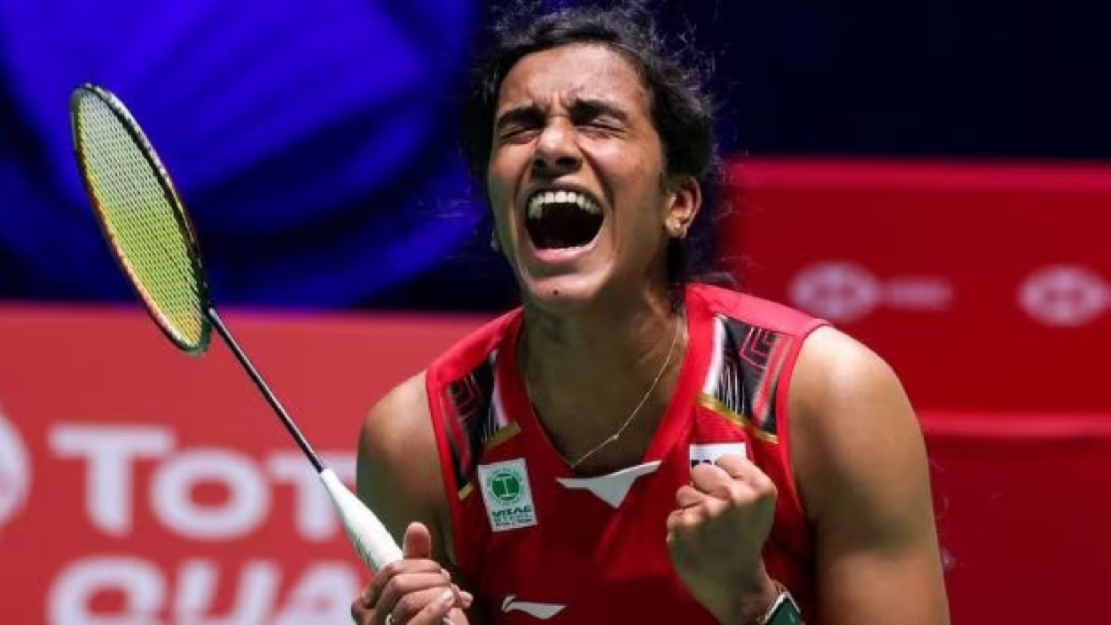 android, badminton asian team championships: on comeback, assertive pv sindhu slam-dunks chinese rival