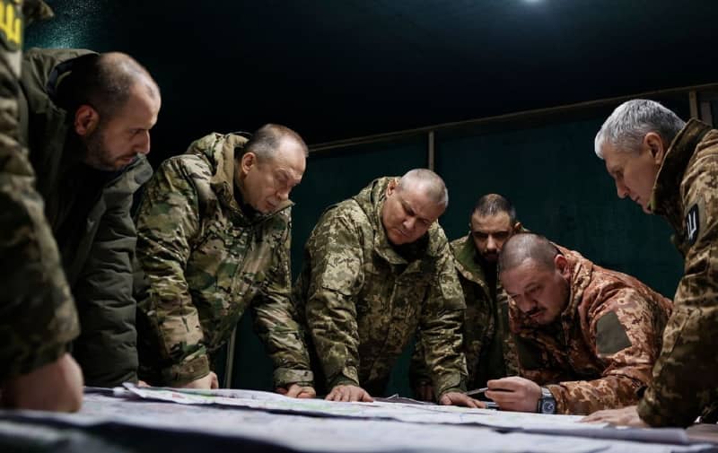 syrskyi says reserves called in to defend avdiivka and kupiansk