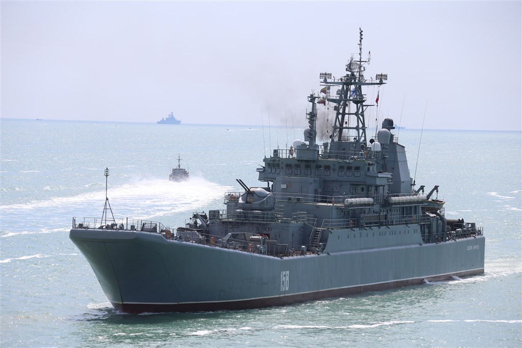 opnieuw groot russisch oorlogsschip tot zinken gebracht bij de krim