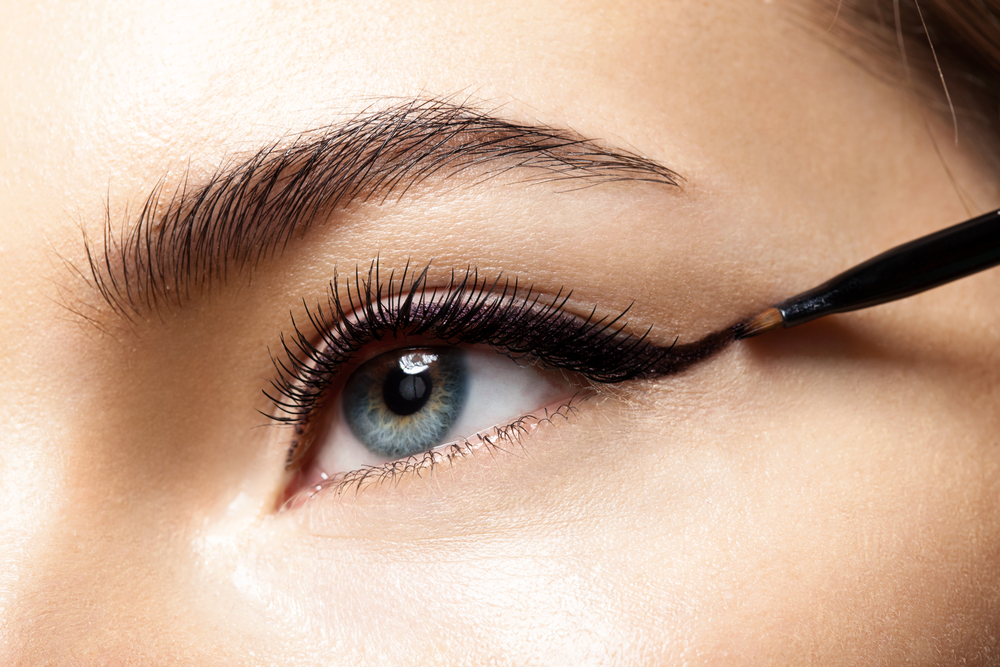 10 Makeup Tips for Enhancing Hooded Eyes