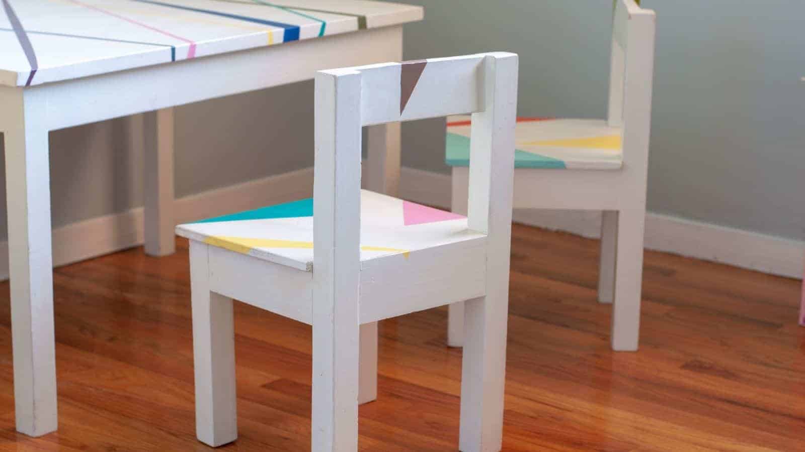 <p>Finding the perfect piece of kid’s furniture can be challenging. Instead of settling for something that you don’t like, build your own kid’s table and chair set. This is an excellent beginner furniture project that your kids will love! <a href="https://www.anikasdiylife.com/easy-diy-kids-table-and-chair-set/">Get the plans to build it here.</a></p>