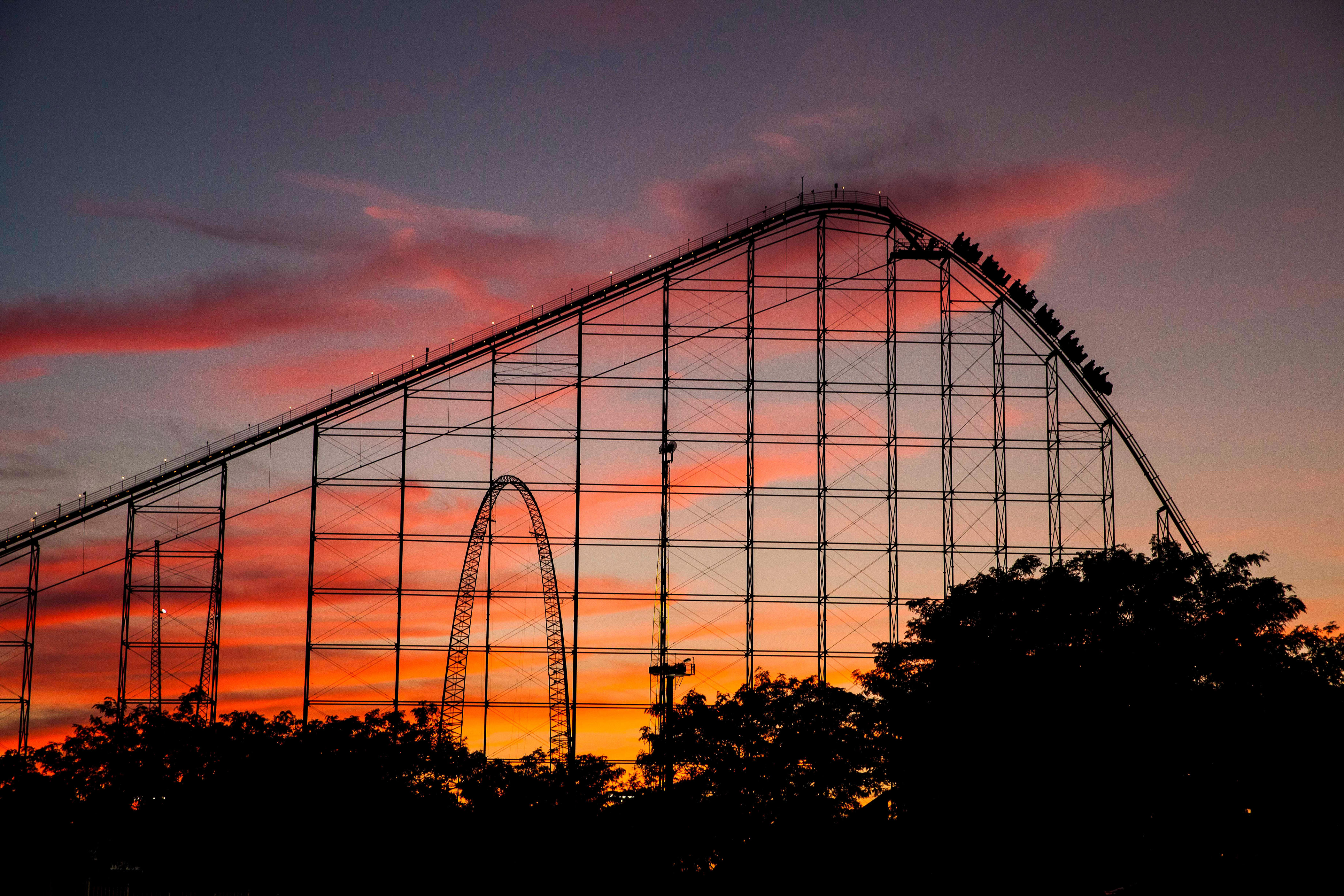 Cedar Point Documenting New Roller Coaster In 'Siren's Curse Chronicles ...