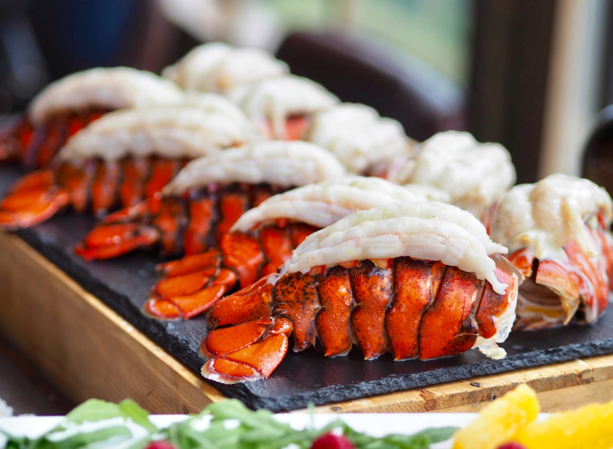 10 Restaurant Chains That Serve The Best Lobster