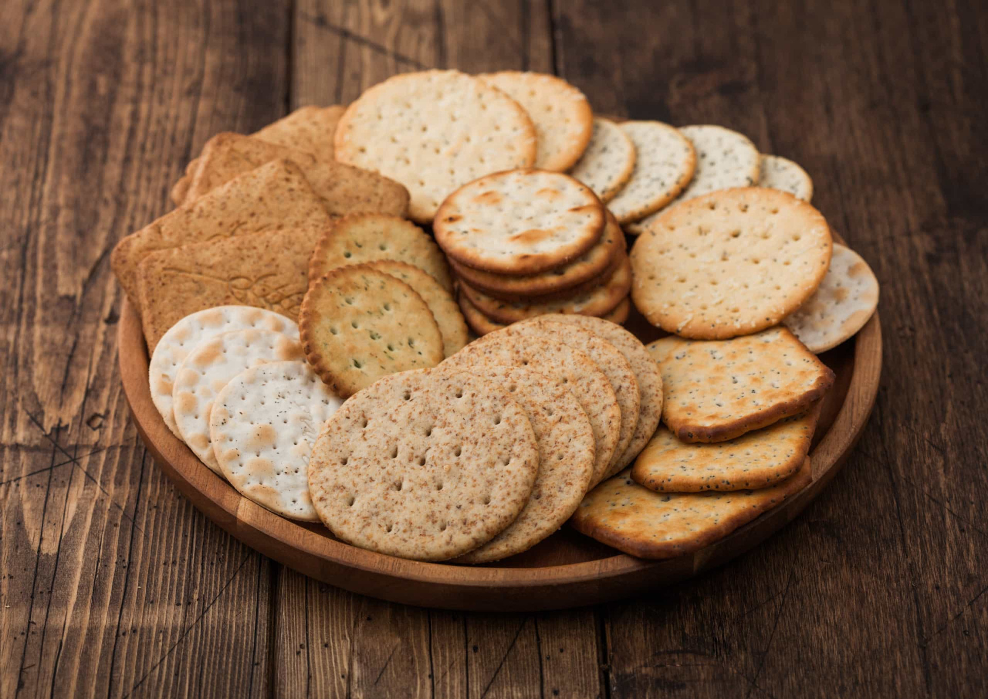 Are Crackers Bread? The Surprising Answer Will Blow Your Mind! - y3hvv9f