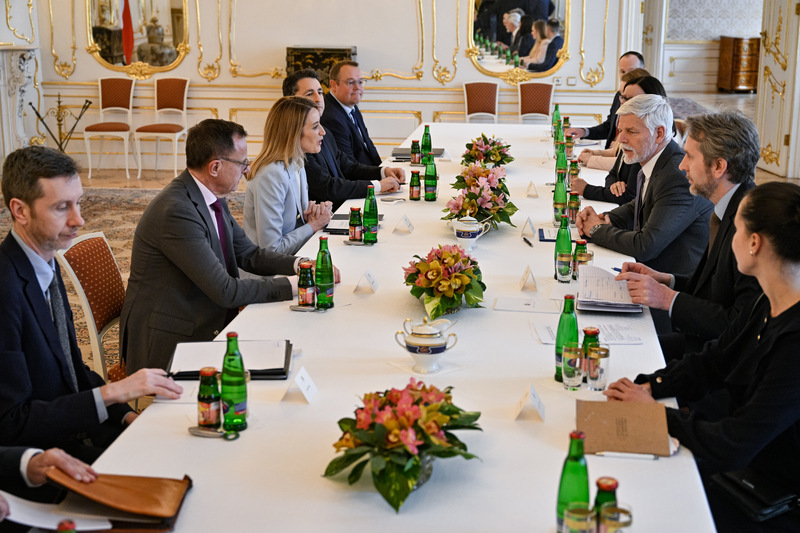 živě: tk po setkání premiéra fialy s předsedkyní ep metsolaovou