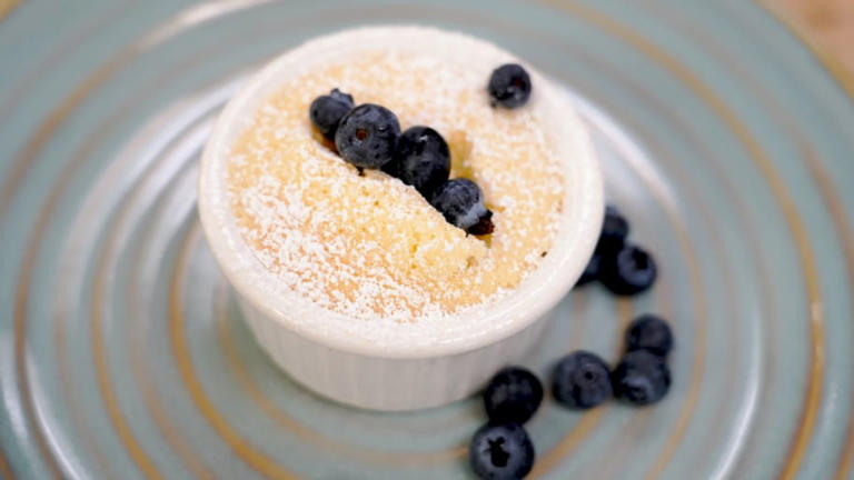 Impress Your Loved Ones With This Easy Lemon Pudding Cake