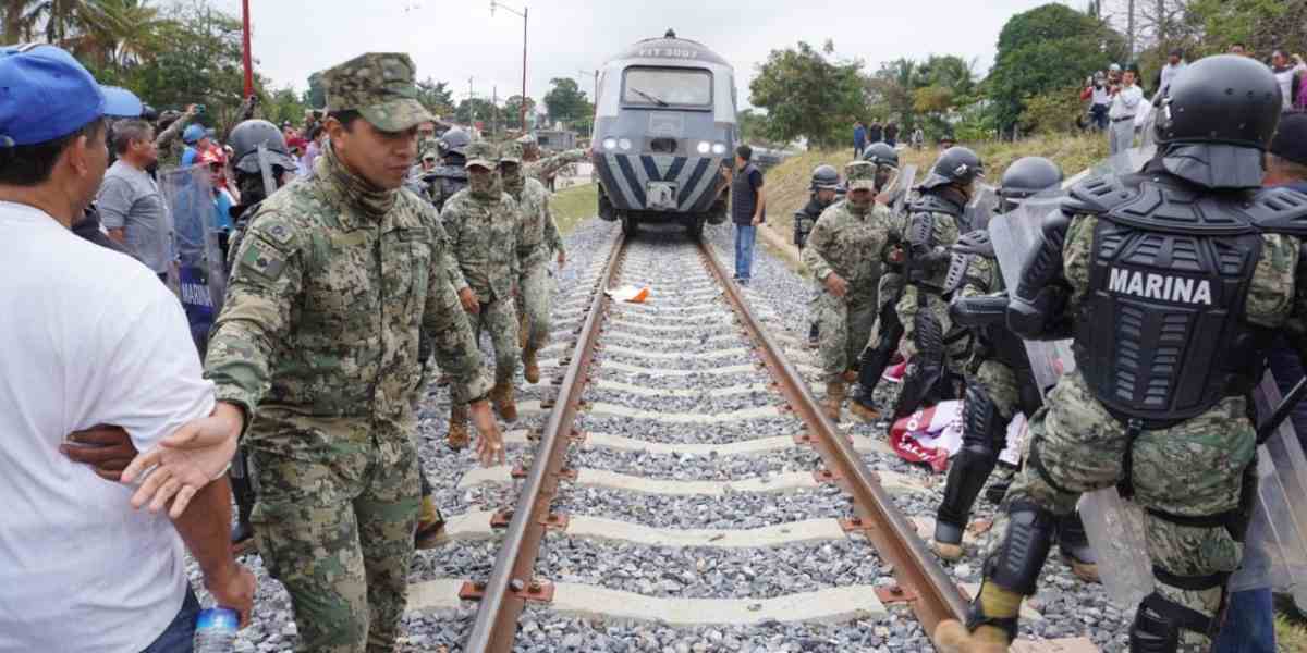 marina repliega a ferrocarrileros que se manifestaban en el tren interoceánico en matías romero, oaxaca