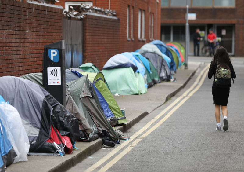 un refugee agency calls on irish government to end asylum seeker homelessness and use of tents