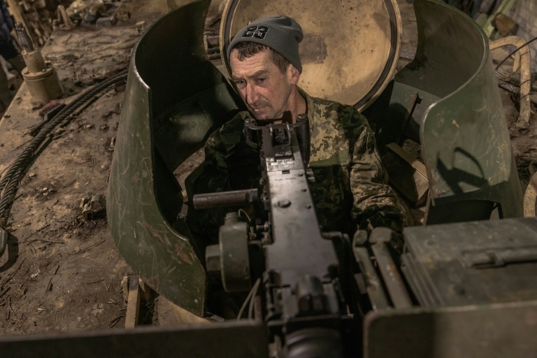 tropas ucranianas 'racionam ou ficam sem munições', segundo eua