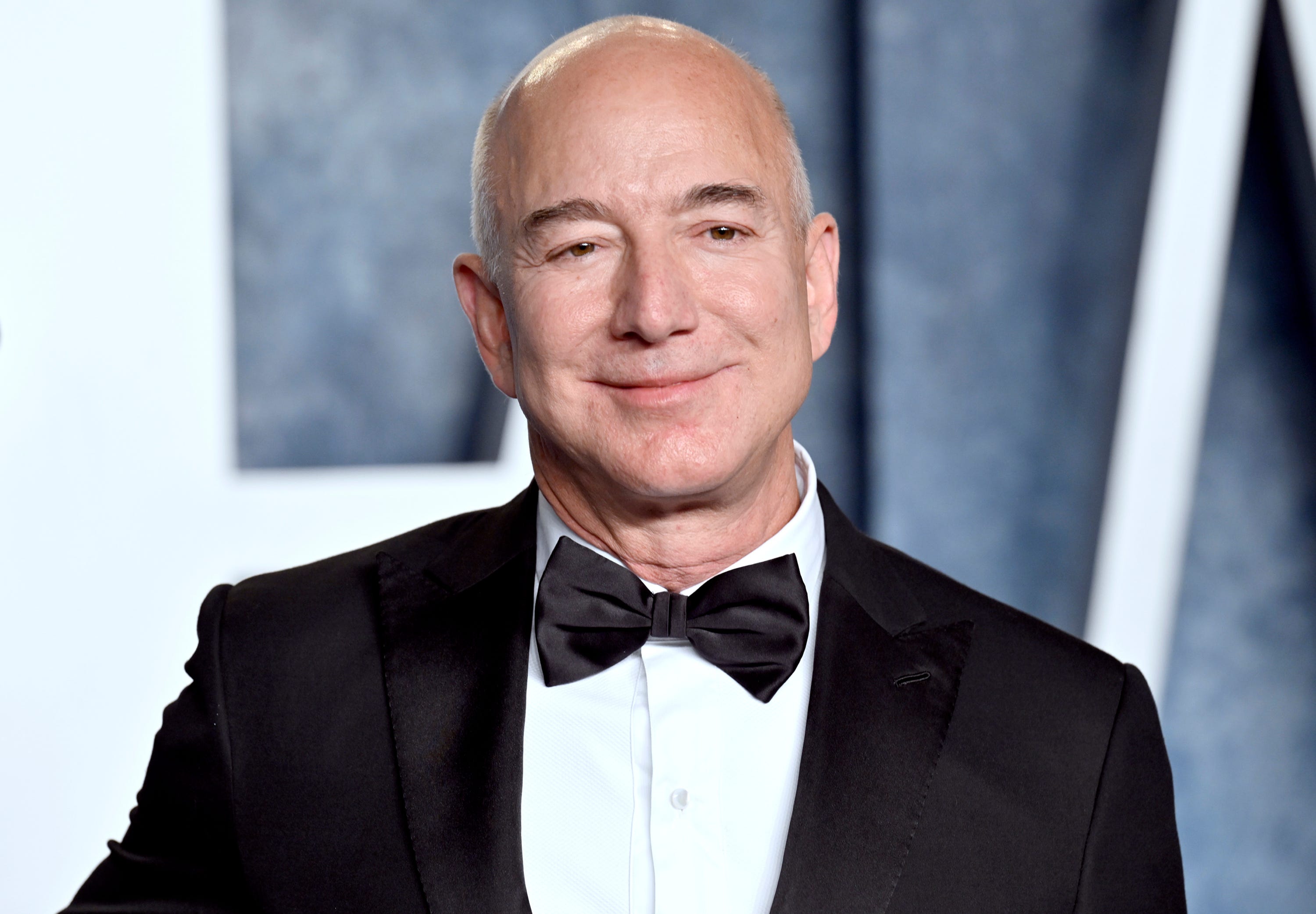 amazon, $200 billion: jeff bezos back on top as world's richest person, jumping elon musk in bloomberg ranking