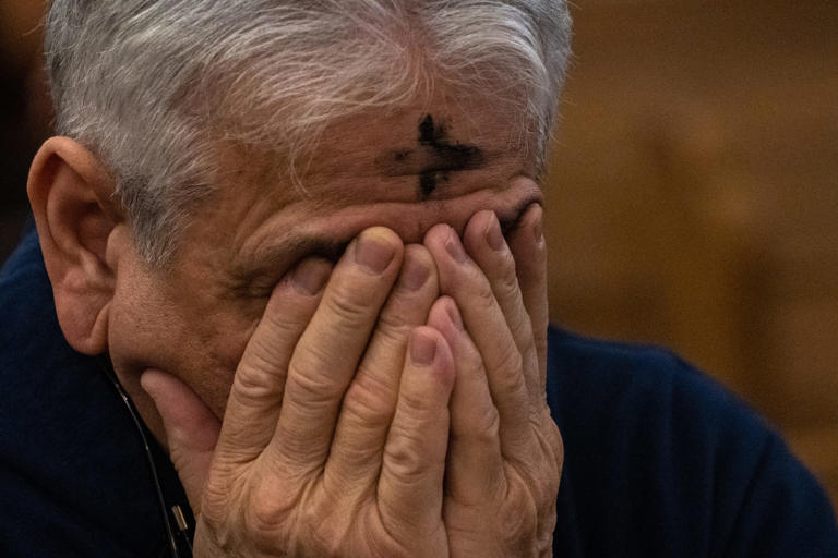 Phoenix calls for Catholics to 'rekindle that passion' on Ash