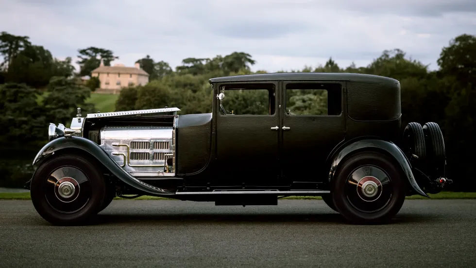 jason momoa’s ev swapped rolls-royce boasts vintage car originality