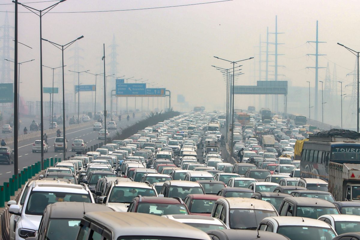 delhi police to divert traffic near bharat darshan park for underpass construction, check details