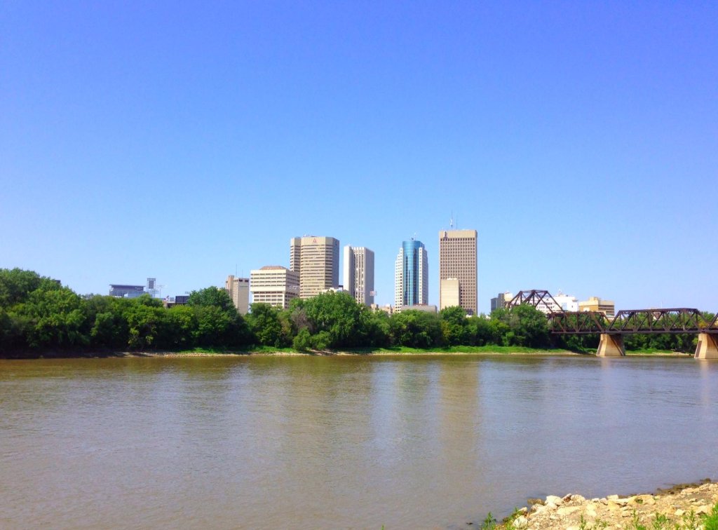 sewage spill into winnipeg’s red river caused by significant pipe leak, city email reads