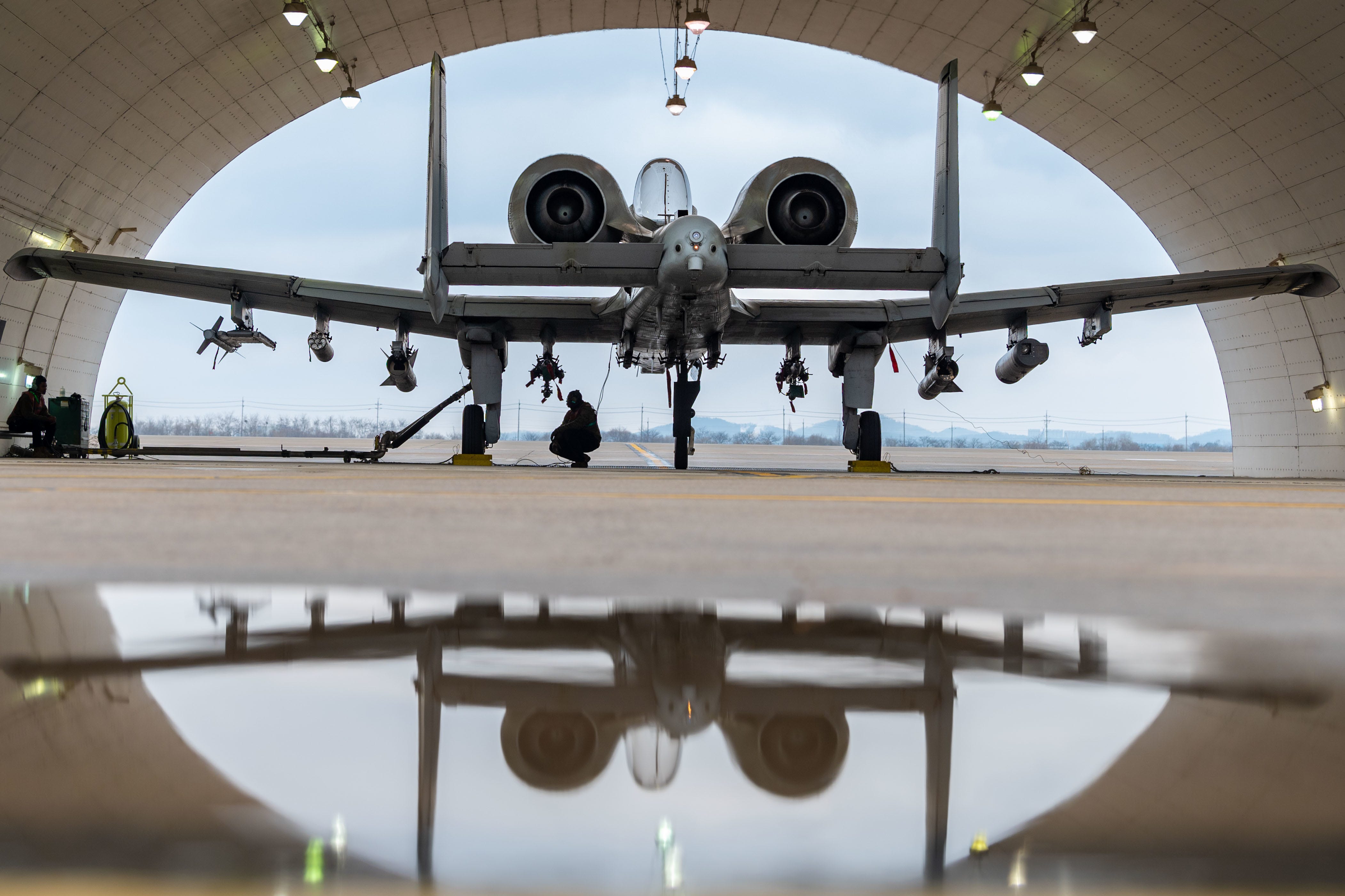 first us air force wing to get operational a-10 attack aircraft nearly 50 years ago starts sending its warthogs to the boneyard