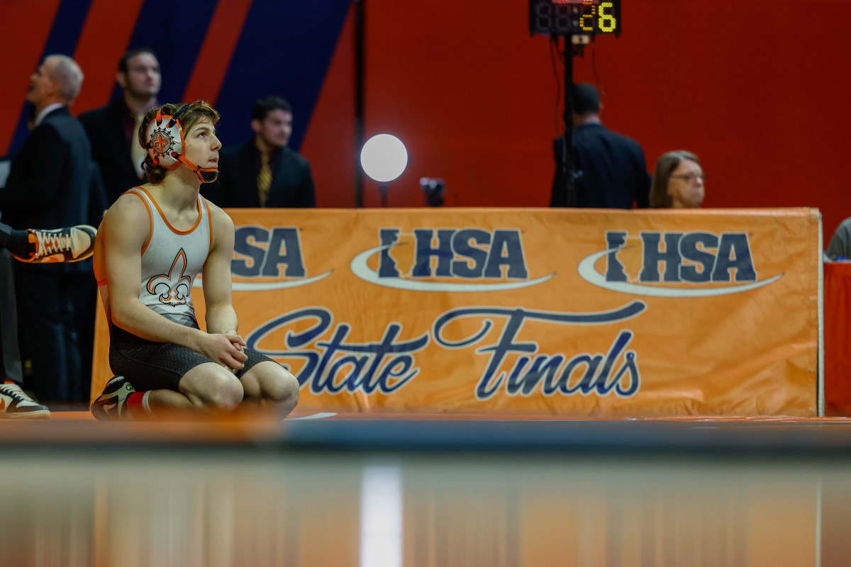 Illinois (IHSA) wrestling state championships live updates Day 2