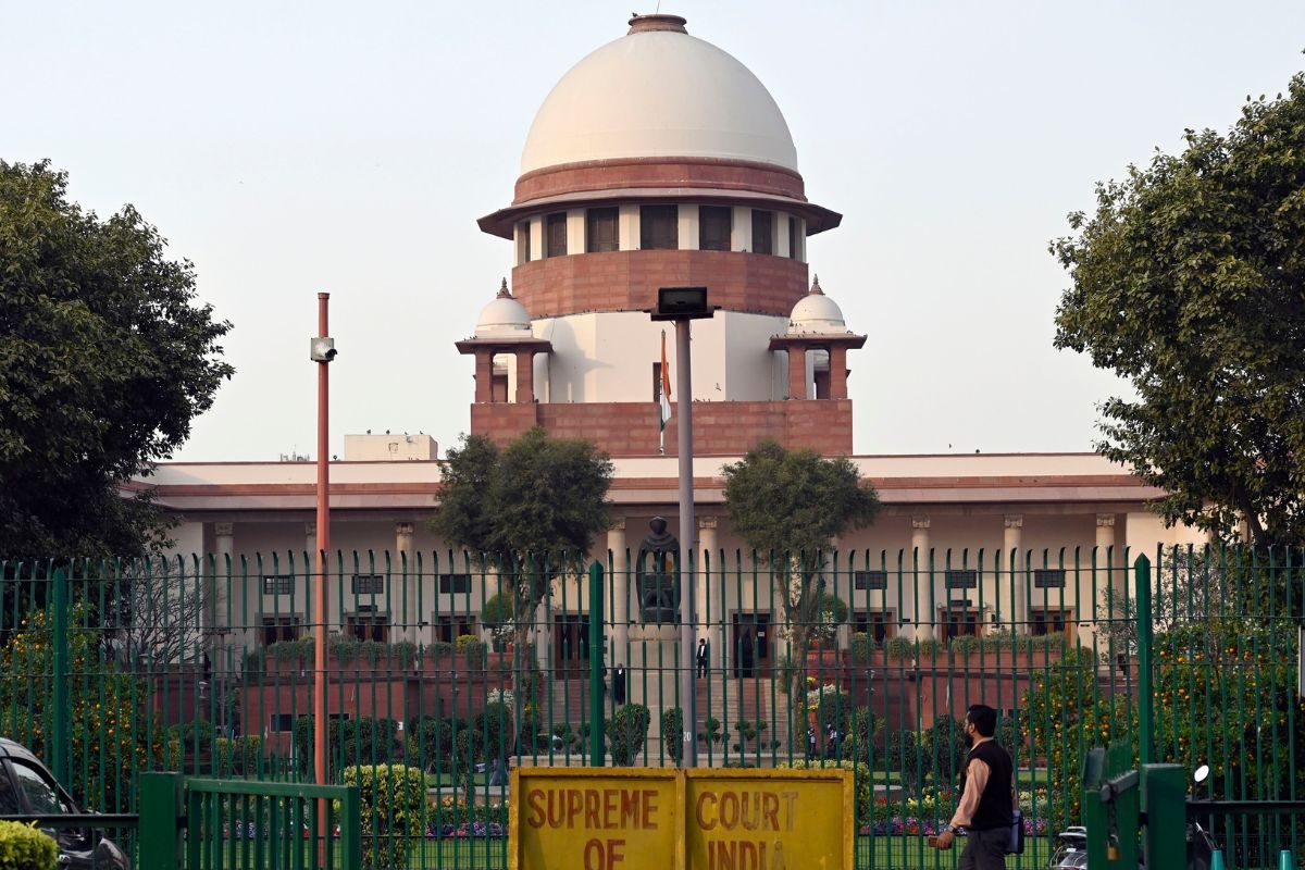 supreme court stays parliamentary panel proceedings against bengal's top officers in sandeshkhali case